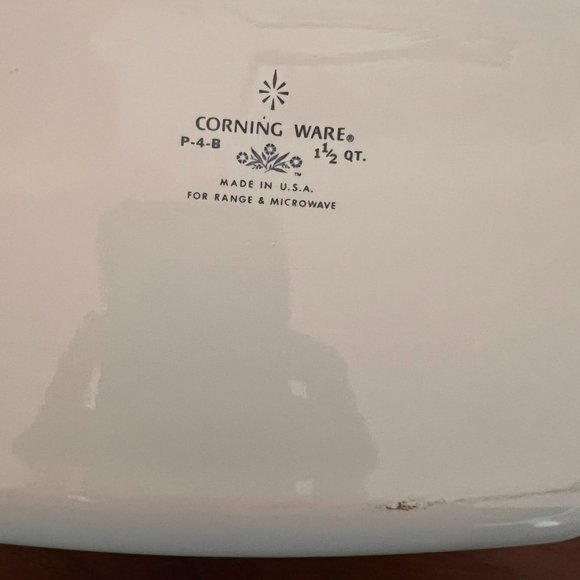 Vintage Corning Ware Corn Flower Casserole Dishes  (P-4-B) with Clear Lid - Picture 4 of 7